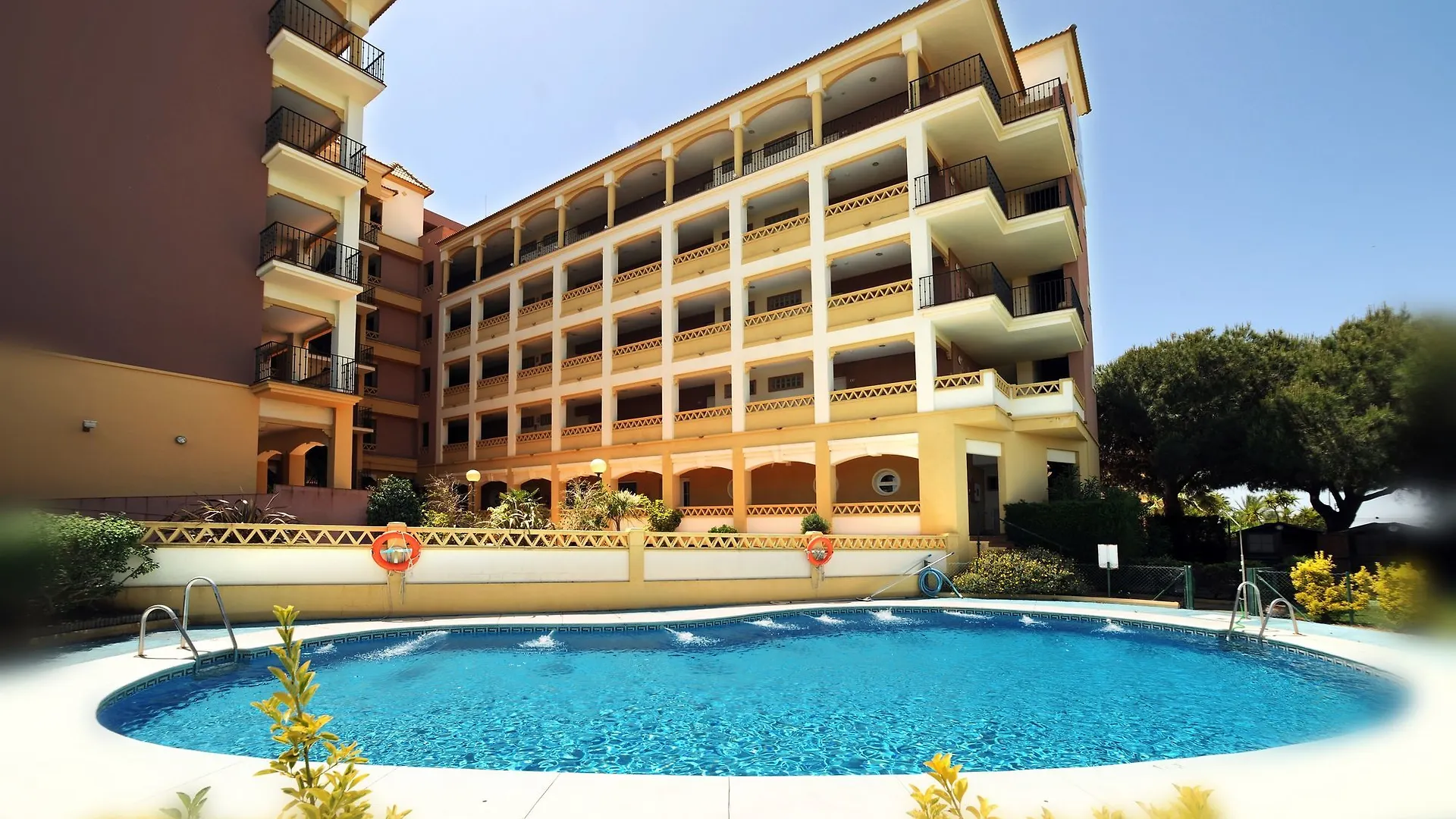 Apartamentos Leo Canela Isla Canela