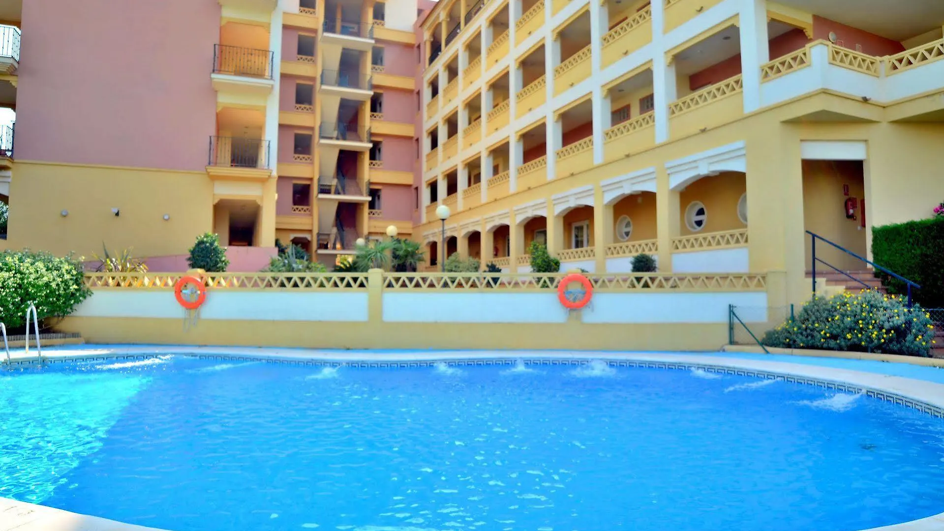 Apartamentos Leo Canela Isla Canela İspanya